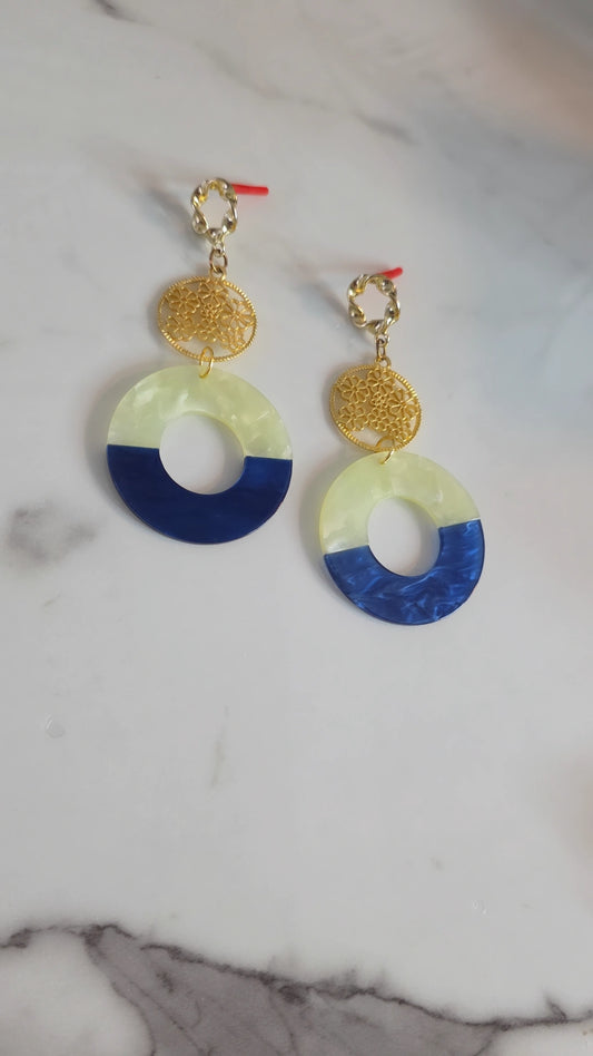 IsaZoe Circle Flower Earrings