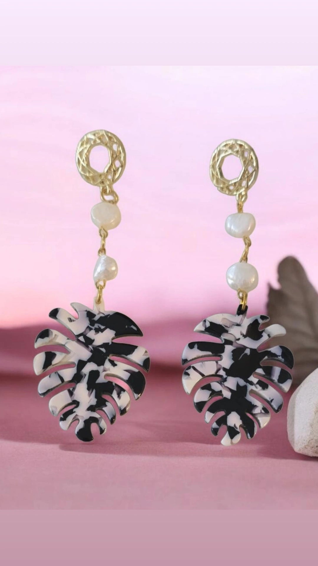 IsaZoe Tortoise Monstera Earrings