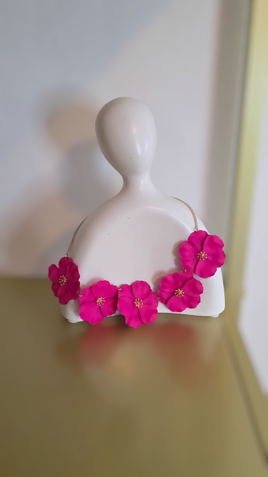 Lola Flower Choker