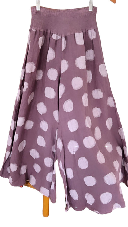 Dots Italian Palazzo