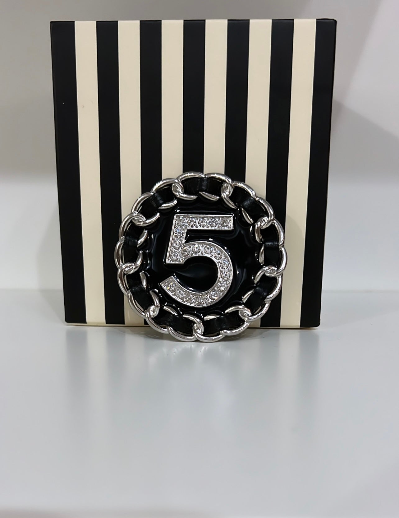 No 5 Phone Holder