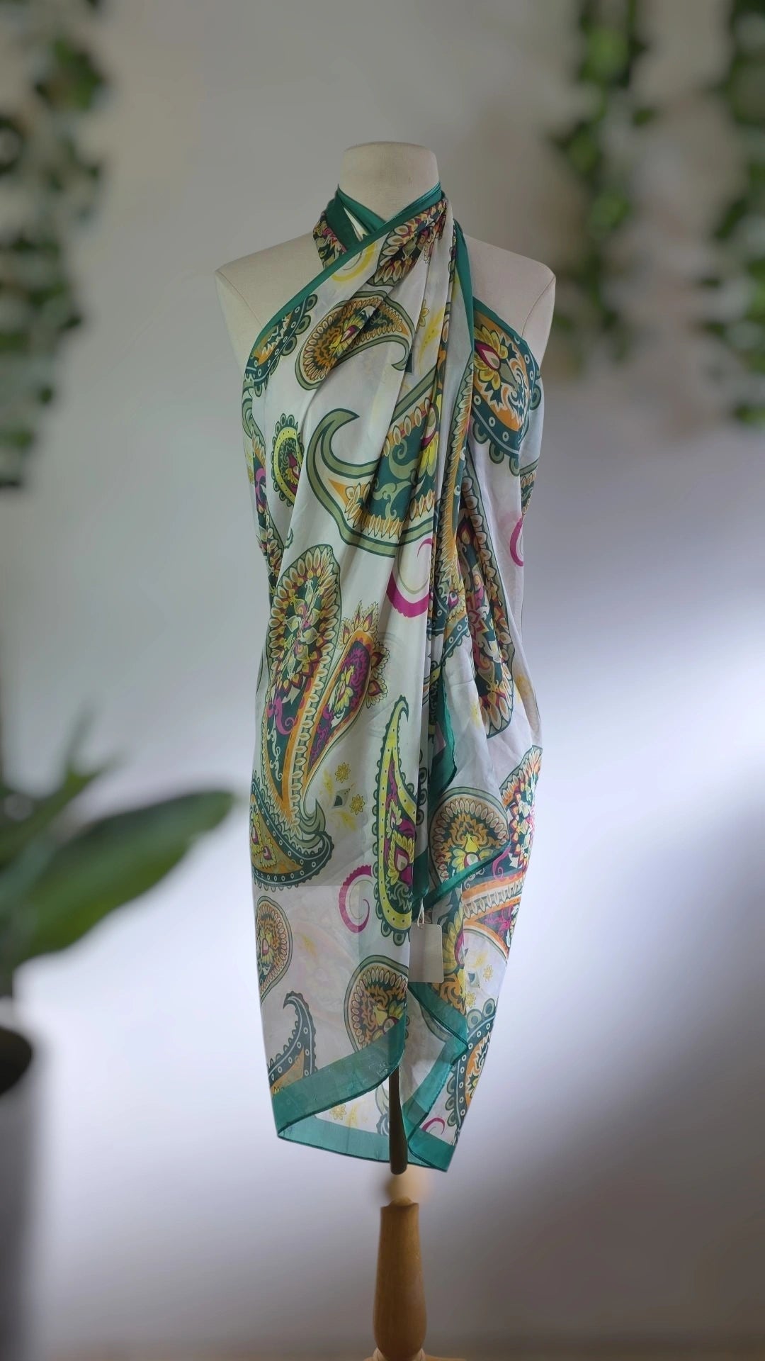 Ema Scarf