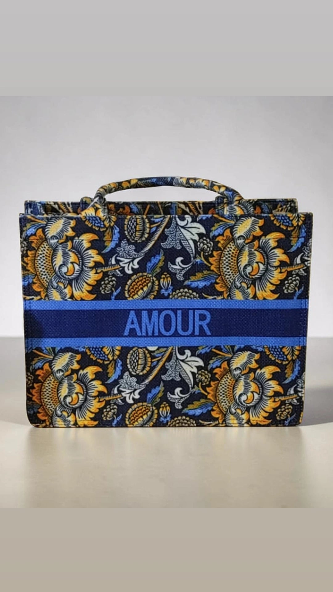 Sunny Island Tote Bag
